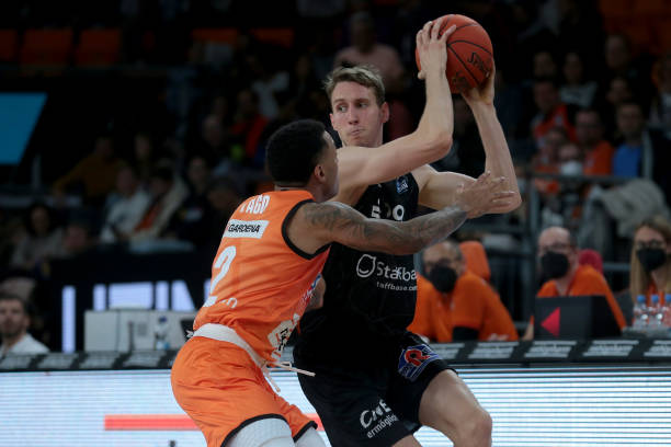 心捍卫了自 心捍卫了自